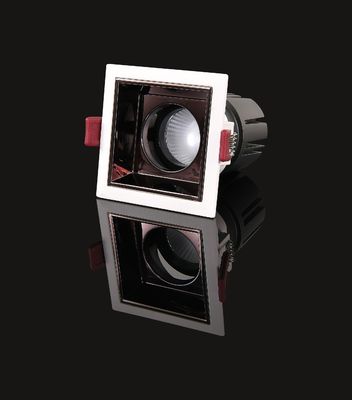 کیفیت  300 Luminous Flux Square LED Interior Spotlights For Supermarkets / Restaurants کارخانه